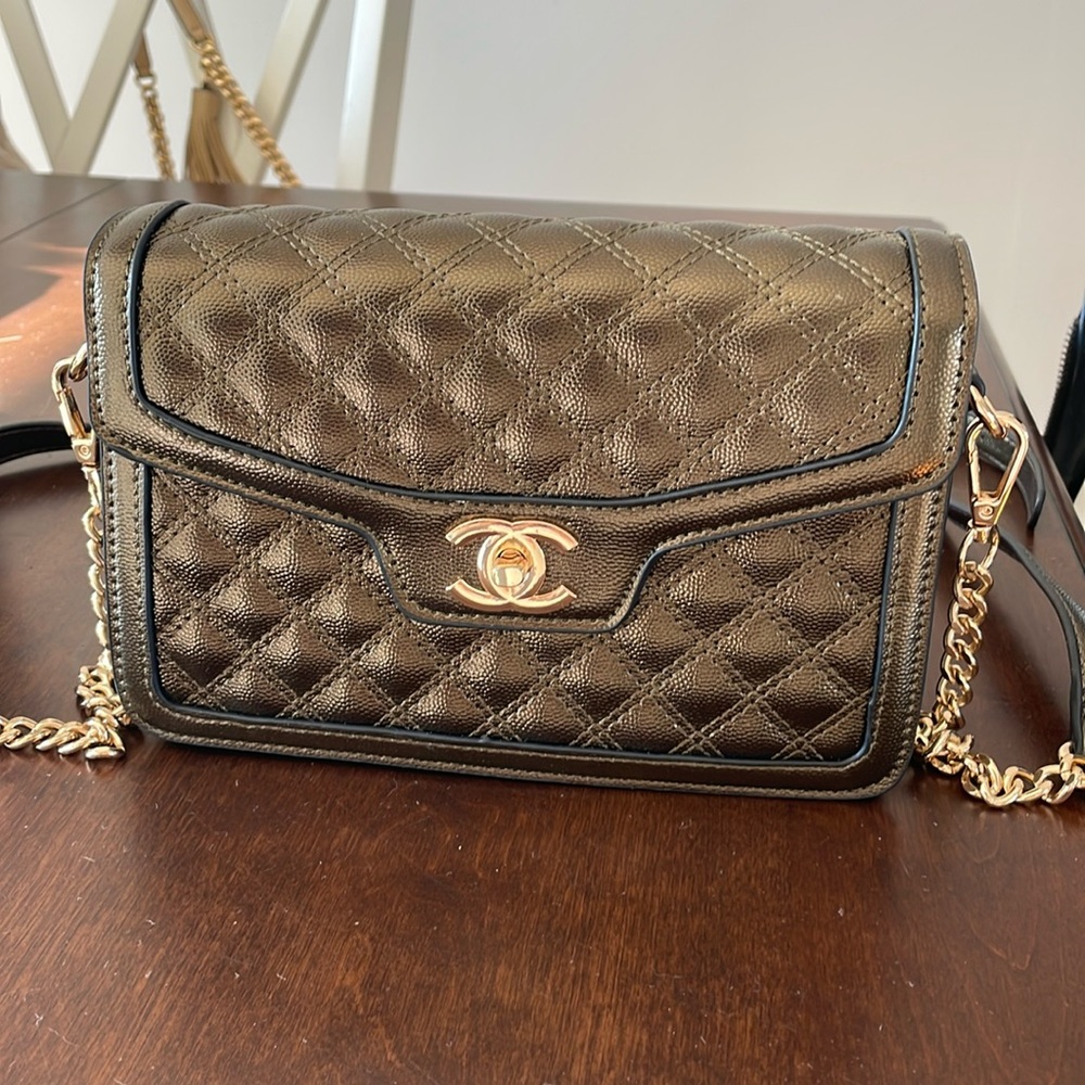 Metallic crossbody purse
